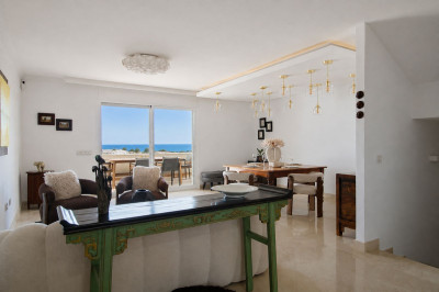 4 Bedroom Townhouse in Manilva - Image 2