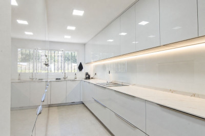 4 Bedroom Townhouse in Manilva - Image 5