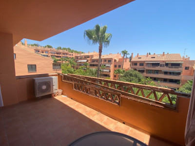 2 Bedroom Top Floor Apartment in The Golden Mile - Image 4