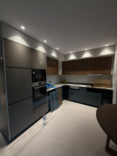 3 Bedroom Middle Floor Apartment in New Golden Mile - Image 5