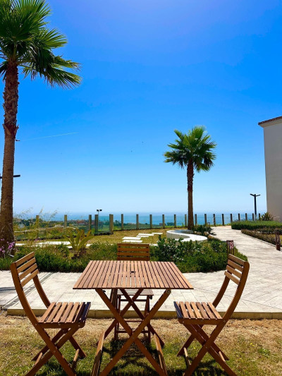 3 Bedroom Ground Floor Apartment in Manilva - Image 2