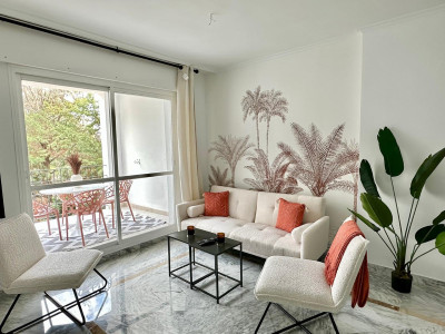 2 Bedroom Middle Floor Apartment in San Pedro de Alcántara - Image 2