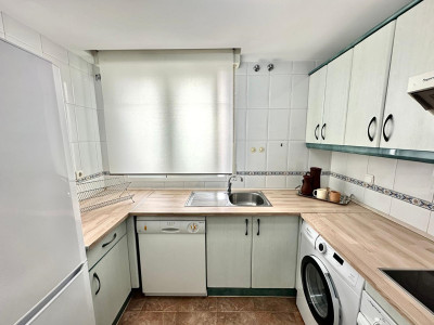 2 Bedroom Middle Floor Apartment in San Pedro de Alcántara - Image 4