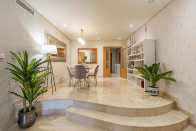 2 Bedroom Middle Floor Apartment in Puerto Banús