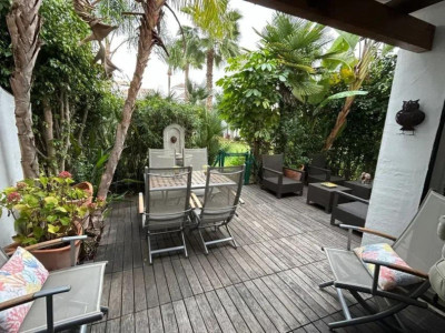3 Bedroom Semi-Detached House in Puerto Banús - Image 1