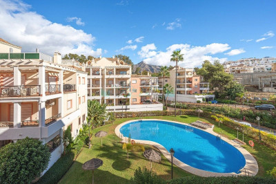 2 Bedroom Middle Floor Apartment in Marbella