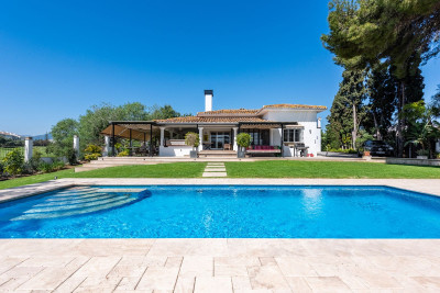 4 Bedroom Detached Villa in San Pedro de Alcántara - Image 1