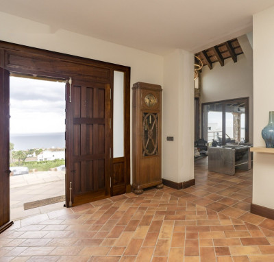 4 Bedroom Detached Villa in La Alcaidesa - Image 5