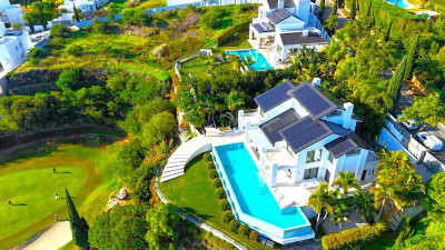 6 Bedroom Detached Villa in Los Flamingos - Image 2