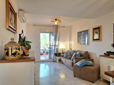 2 Bedroom Middle Floor Apartment in Riviera del Sol - Image 4