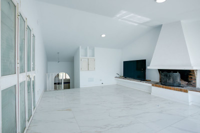 3 Bedroom Detached Villa in Estepona - Image 4