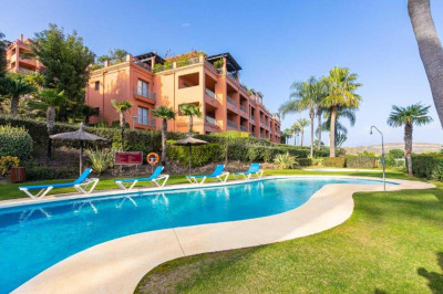3 Bedroom Middle Floor Apartment in Los Flamingos - Image 1