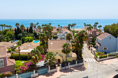 5 Bedroom Detached Villa in Cortijo Blanco - Image 1
