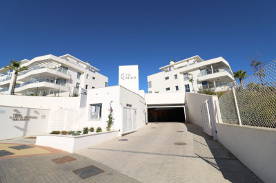 3 Bedroom Middle Floor Apartment in El Chaparral - Image 3