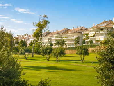 4 Bedroom Penthouse Duplex in Guadalmina Baja - Image 1