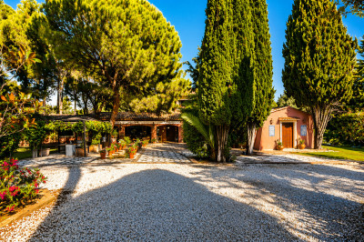 5 Bedroom Detached Villa in Guadalmina Baja - Image 4