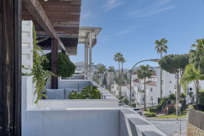 2 Bedroom Middle Floor Apartment in Riviera del Sol