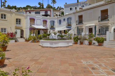 3 Bedroom Townhouse in Benahavís - Image 3