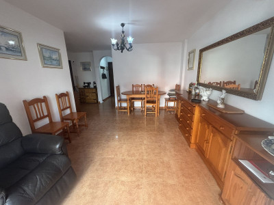 3 Bedroom Middle Floor Apartment in San Pedro de Alcántara - Image 2