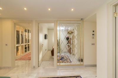 3 Bedroom Middle Floor Apartment in Puerto Banús - Image 4