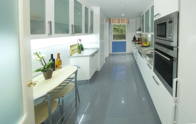 2 Bedroom Ground Floor Apartment in Nueva Andalucía - Image 3