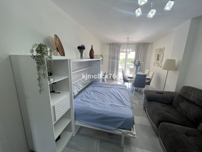 3 Bedroom Middle Floor Apartment in Calahonda - Image 5