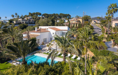 9 Bedroom Detached Villa in Hacienda Las Chapas - Image 3