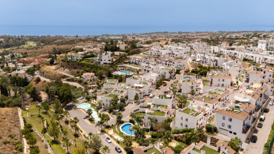 2 Bedroom Penthouse in Benahavís - Image 5