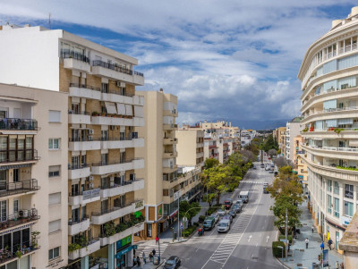4 Bedroom Middle Floor Apartment in Marbella - Image 2