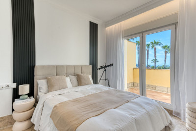 4 Bedroom Semi-Detached House in Santa Clara - Image 4