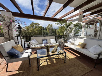 2 Bedroom Middle Floor Apartment in The Golden Mile
