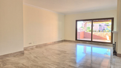 3 Bedroom Penthouse Duplex in Guadalmina Baja - Image 5