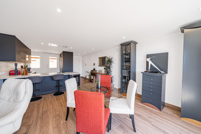 2 Bedroom Middle Floor Apartment in Elviria - Image 4