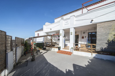 2 Bedroom Townhouse in Doña Julia - Image 1