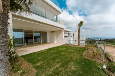 2 Bedroom Middle Floor Apartment in Ojén