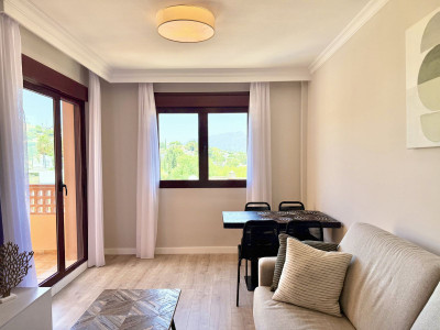 1 Bedroom Top Floor Apartment in Benahavís - Image 5