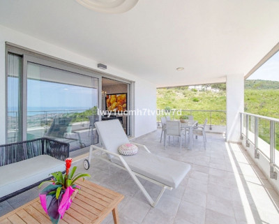 3 Bedroom Middle Floor Apartment in Arroyo de la Miel - Image 3