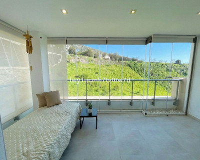 3 Bedroom Middle Floor Apartment in Arroyo de la Miel - Image 5