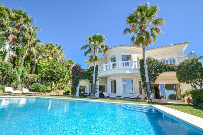 5 Bedroom Detached Villa in Altos de los Monteros