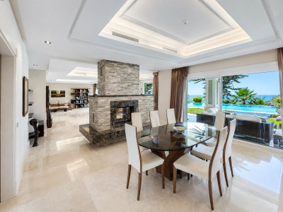 5 Bedroom Detached Villa in Altos de los Monteros - Image 5