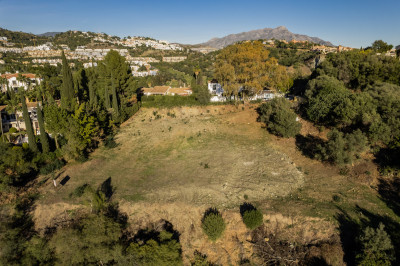 Residential Plot in Benahavís - Image 4