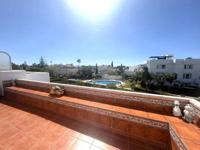 3 Bedroom Penthouse Duplex in El Paraiso - Image 2