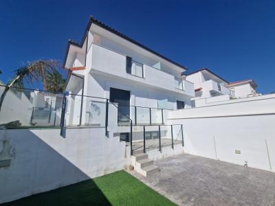 2 Bedroom Semi-Detached House in Manilva