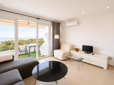 1 Bedroom Middle Floor Apartment in Costabella - Image 3