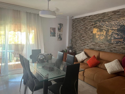 3 Bedroom Top Floor Apartment in San Pedro de Alcántara - Image 2