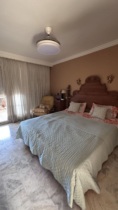 3 Bedroom Top Floor Apartment in San Pedro de Alcántara - Image 5
