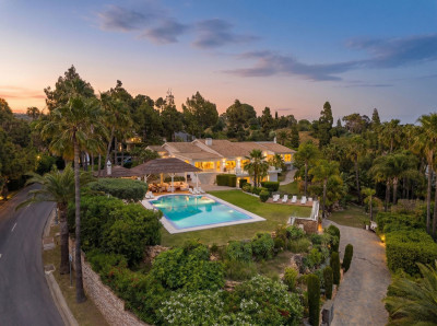 7 Bedroom Detached Villa in Marbella - Image 3