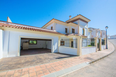 5 Bedroom Detached Villa in La Cala Golf - Image 5