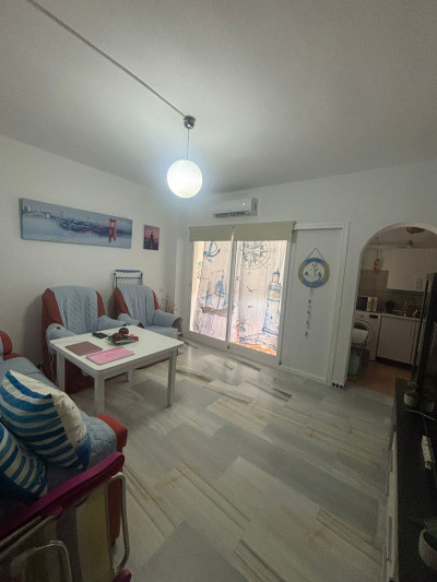 2 Bedroom Middle Floor Apartment in Estepona - Image 4