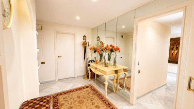 3 Bedroom Middle Floor Apartment in Marbella - Image 4
